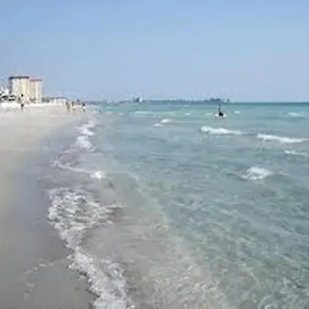 Lido Beach Apt 2L